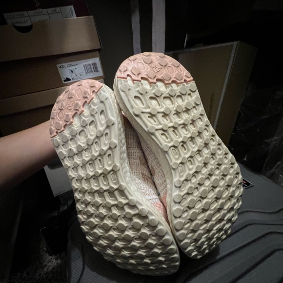 Adidas size 4 - Picture 4 of 6